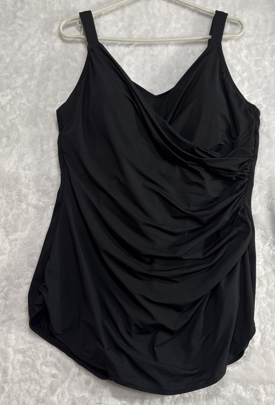 LANDS END Womens 18 SlenderSuit Swimsuit V-Neck Skirted Low Leg Rushed One Piece